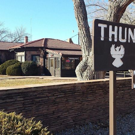 צ'ינלה Thunderbird Lodge מראה חיצוני תמונה