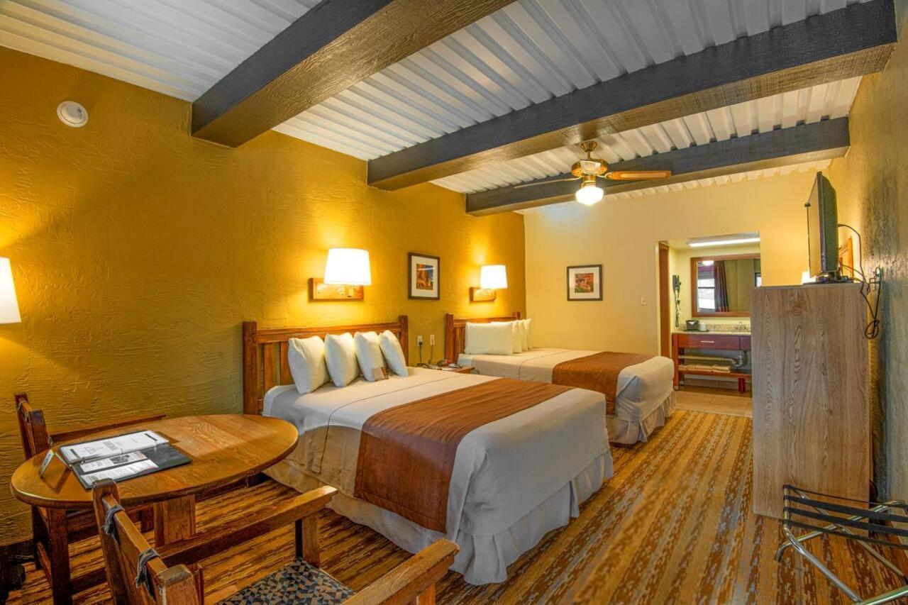 צ'ינלה Thunderbird Lodge מראה חיצוני תמונה