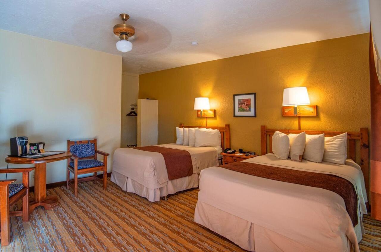 צ'ינלה Thunderbird Lodge מראה חיצוני תמונה