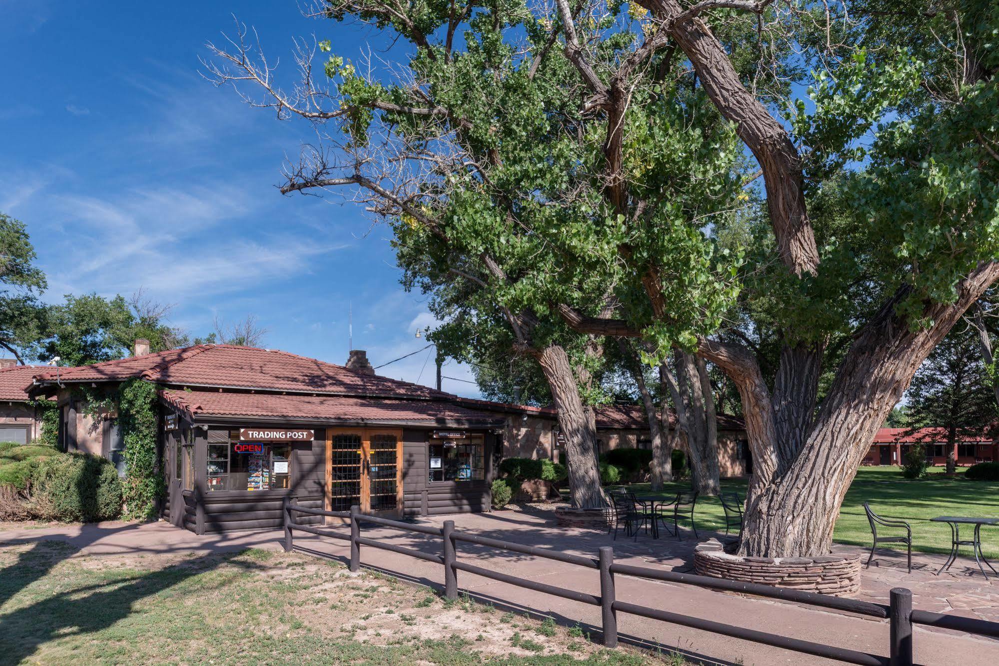 צ'ינלה Thunderbird Lodge מראה חיצוני תמונה