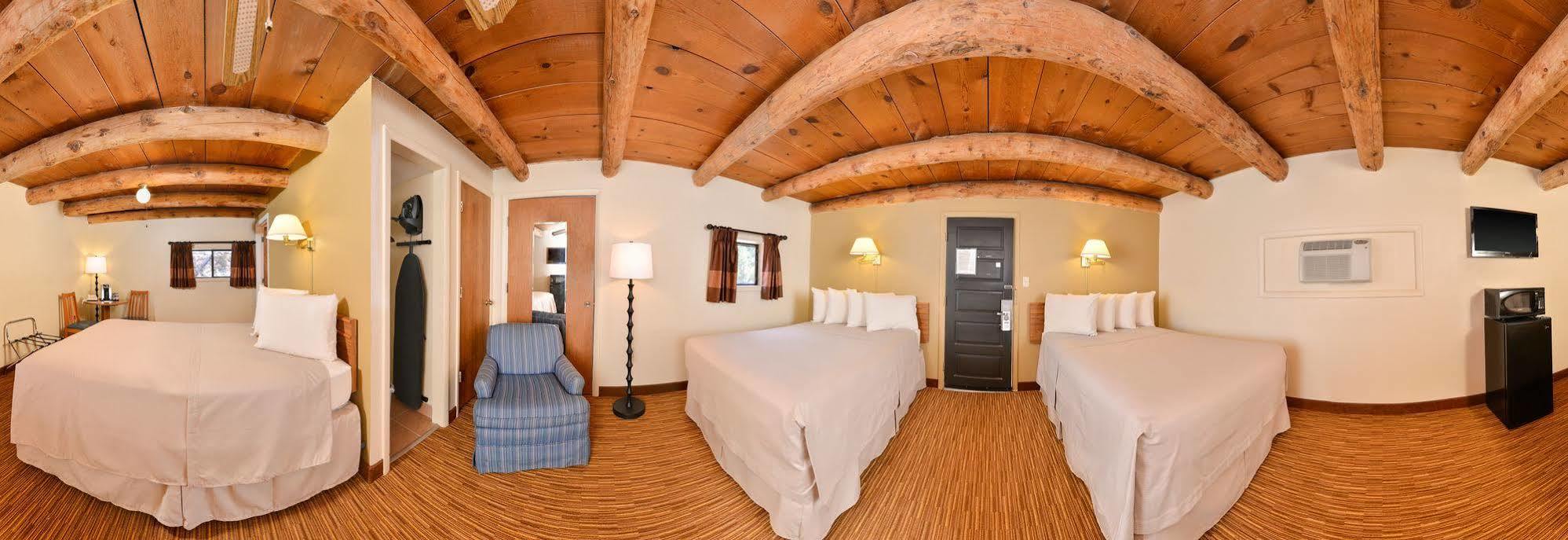 צ'ינלה Thunderbird Lodge מראה חיצוני תמונה