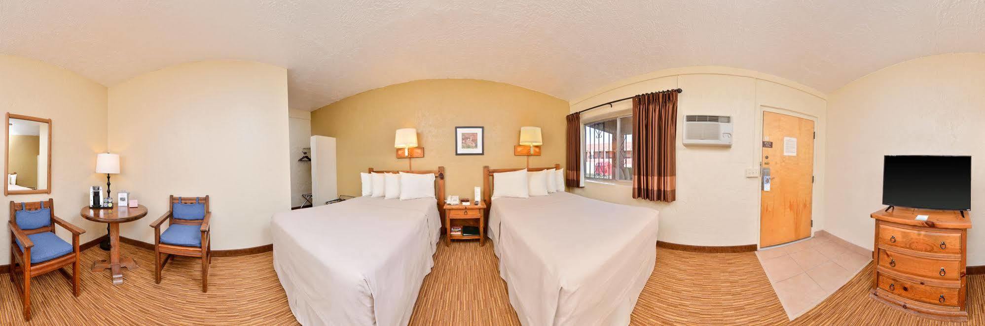 צ'ינלה Thunderbird Lodge מראה חיצוני תמונה
